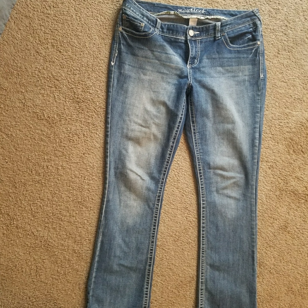 Maurices jeans